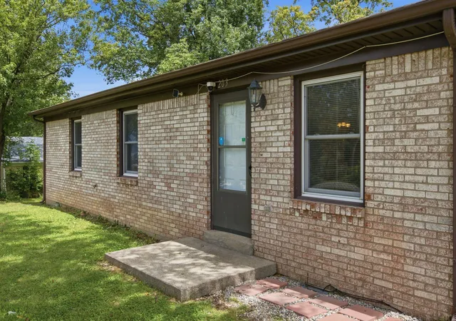 Photo 3 of Sale Pending at 203 Dennis St, Richmond, KY 40475 | MLS# 26020856 | Listing updated on 2026-10-05