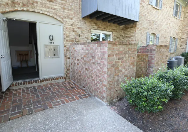 Condo for sale at 1080 Armstrong Ml Rd #A, Lexington, KY 40517 | MLS# 26020461