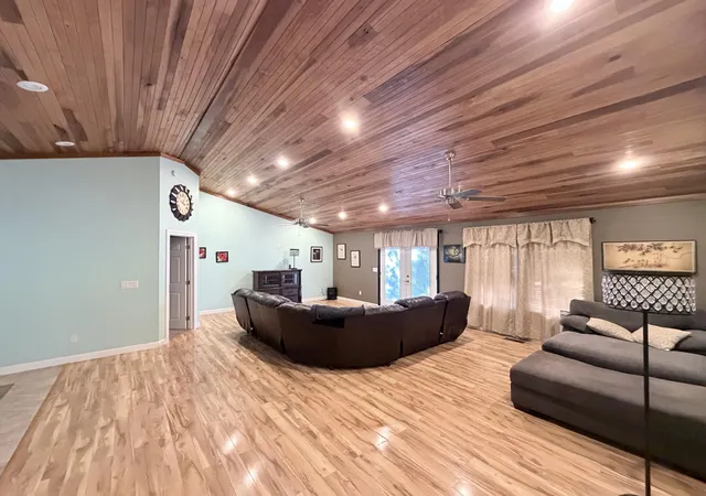 Photo 3 of Single family home for sale at 1549 Capp Springs Rd, Benton, KY 42025 | MLS# 26020793 | Listing updated on 2026-08-03