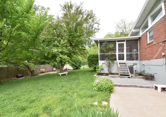 Photo 2 of Single family home for sale at 847 Shadeland Dr, Danville, KY 40422 | MLS# 26020536 | Listing updated on 2026-09-12