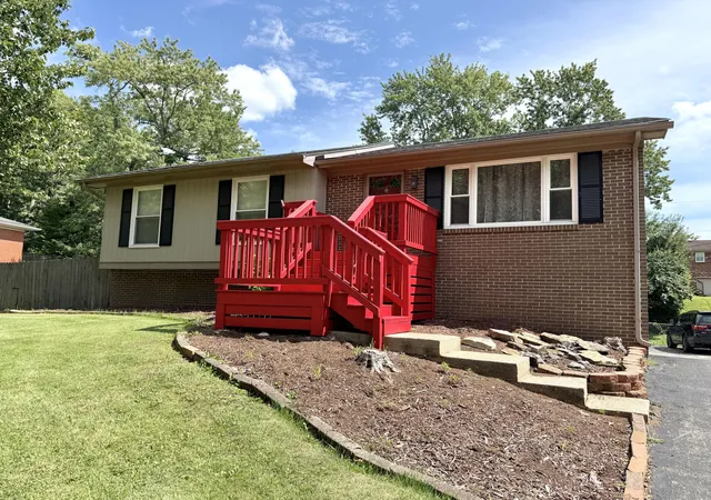 Photo 1 of Single family home for sale at 450 Osprey Cir, Lexington, KY 40503 | MLS# 26020590 | Listing updated on 2026-08-01