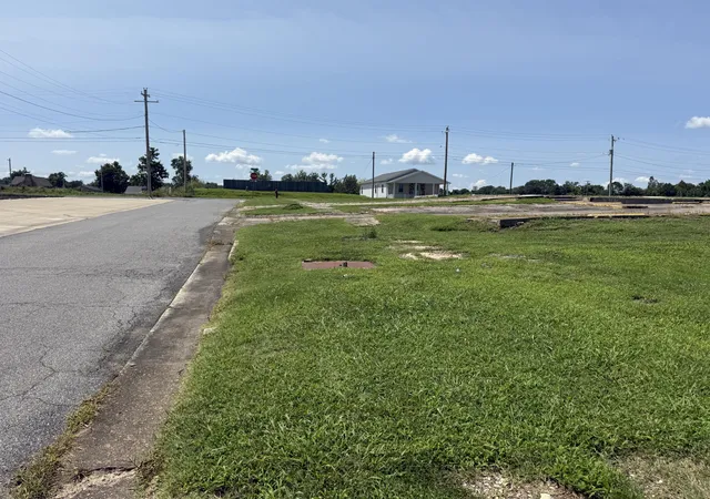 Photo 3 of Land for sale at 115 Indiana Ave, Mayfield, KY 42066 | MLS# 26021165 | Listing updated on 2026-08-06