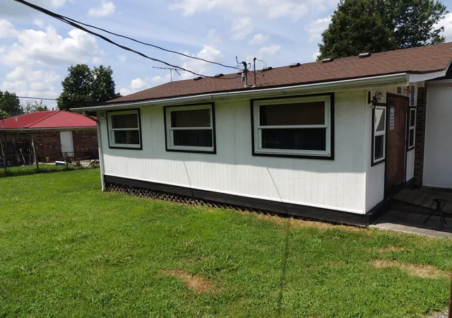 Photo 3 of Single family home for sale at 2782 Cardwell Ln, Frankfort, KY 40601 | MLS# 26020535 | Listing updated on 2026-08-03