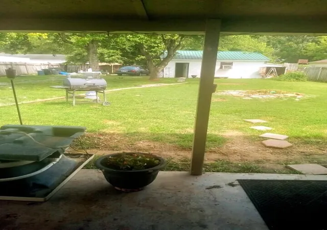 Photo 3 of Single family home for sale at 709 Milliken Rd, Paducah, KY 42003 | MLS# 26021048 | Listing updated on 2026-09-04