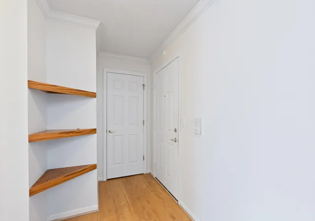 Listing Photo 4 - Condo for sale in building located at 298 Deepwoods Dr, Highland Heights, KY 41076