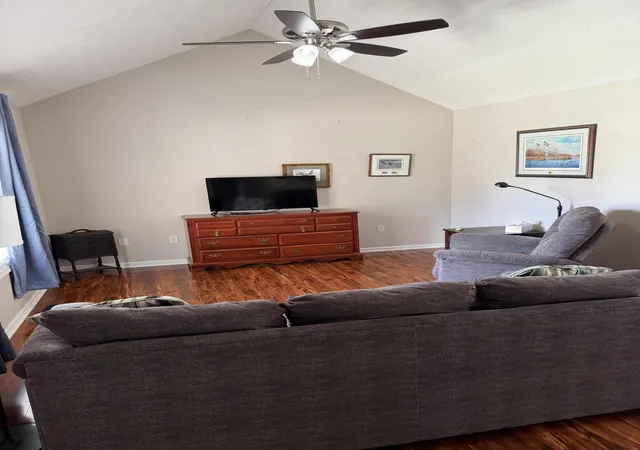 Photo 2 of Single family home for sale at 428 Waycross Dr, Winchester, KY 40391 | MLS# 26020651 | Listing updated on 2026-09-09