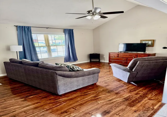 Photo 3 of Single family home for sale at 428 Waycross Dr, Winchester, KY 40391 | MLS# 26020651 | Listing updated on 2026-10-05