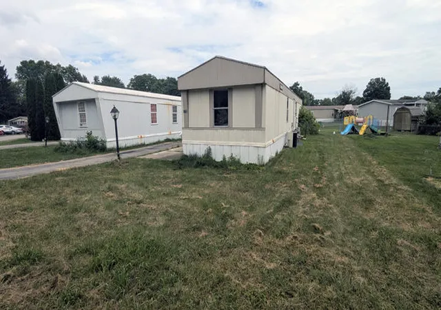 Photo 2 of Single family home for sale at 546 Constitution Dr, Winchester, KY 40391 | MLS# 26020744 | Listing updated on 2026-09-26