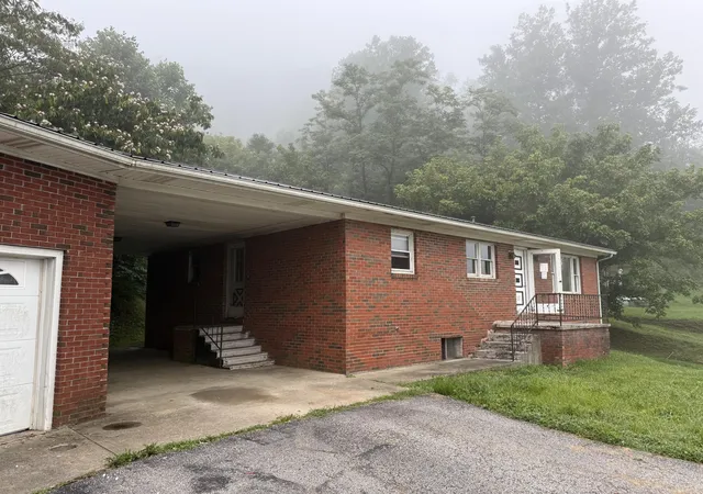 Photo 3 of Sale Pending at 1044 Kentucky 1426, Banner, KY 41603 | MLS# 26020589 | Listing updated on 2026-08-19