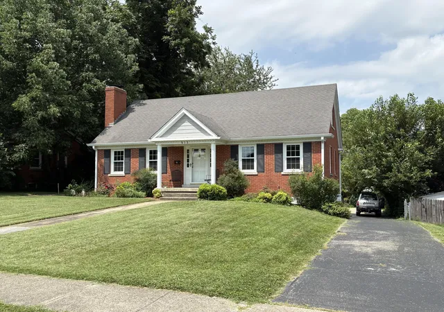 Photo 2 of Single family home for sale at 613 Portland Dr, Lexington, KY 40503 | MLS# 26020691 | Listing updated on 2026-08-07