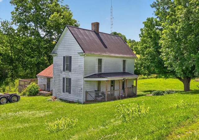 Single family home for sale at 2770 Deep Crk Rd, Perryville, KY 40468 | MLS# 26020614