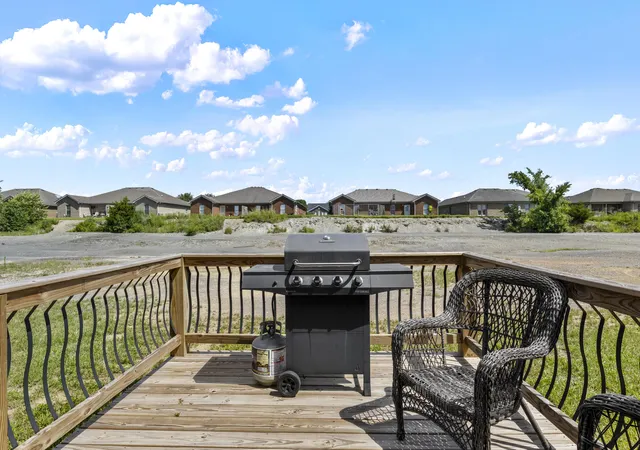 Listing Photo 2 - Condo for sale in building located at 412 & 414 Nandino Cir, Berea, KY 40403 - Unit #412 & 414