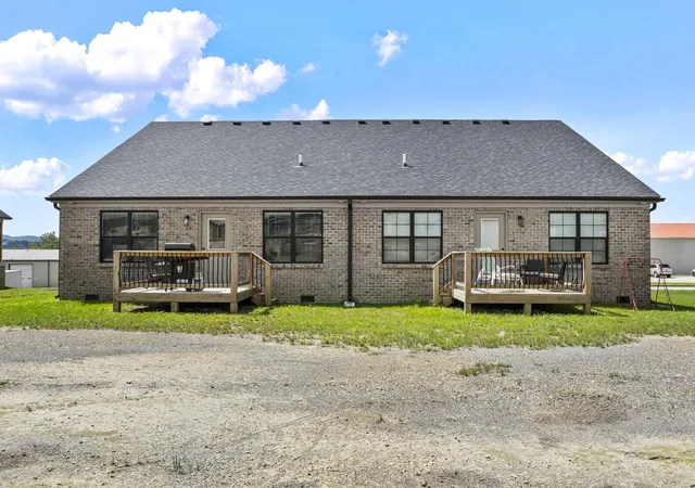 Photo 14 of Multi family home for sale at 412 & 414 Nandino Cir #412 & 414, Berea, KY 40403 | MLS# 26020617 | Listing updated on 2026-09-11