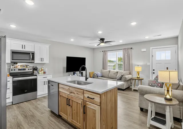 Listing Photo 5 - Condo for sale in building located at 412 & 414 Nandino Cir, Berea, KY 40403 - Unit #412 & 414