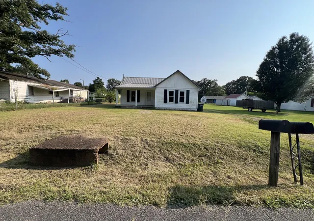 Photo 2 of Condo for sale at 2032 Center St, Paducah, KY 42003 | MLS# 26020625 | Listing updated on 2026-09-06