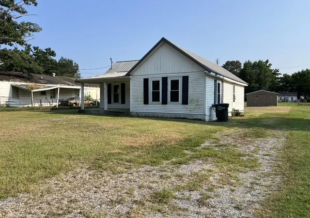 Photo 3 of Condo for sale at 2032 Center St, Paducah, KY 42003 | MLS# 26020625 | Listing updated on 2026-09-06