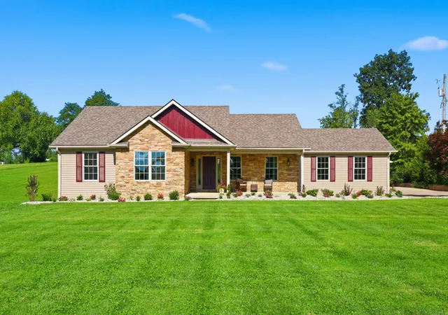 Photo 1 of Single family home for sale at 830 Charlie Norris Rd, Richmond, KY 40475 | MLS# 26020629 | Listing updated on 2026-09-14
