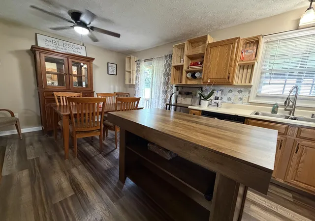 Photo 3 of Single family home for sale at 2213 Mercer Dr, Richmond, KY 40475 | MLS# 26020766 | Listing updated on 2026-09-24