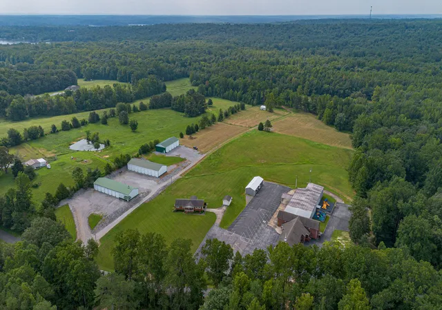 Photo 3 of House for sale at 829 Poplar Springs Dr, Murray, KY 42071 | MLS# 26020637 | Listing updated on 2026-08-10