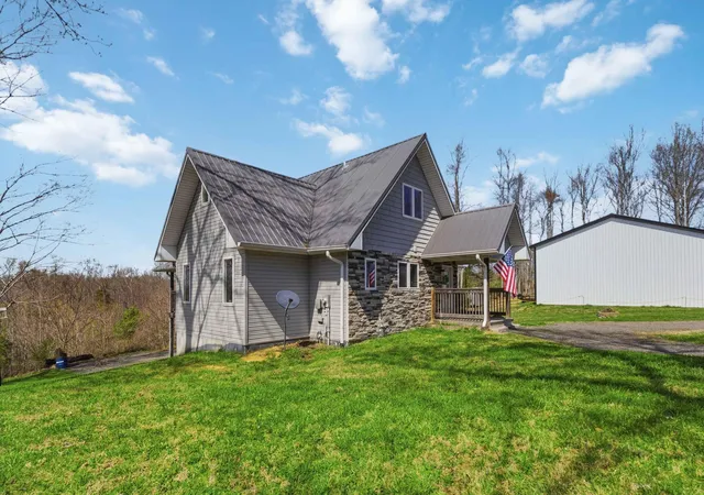 Photo 3 of Single family home for sale at 3128 Kentucky 3277, Nancy, KY 42544 | MLS# 26020642 | Listing updated on 2026-08-01