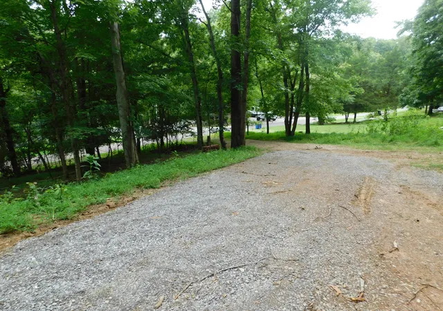 Photo 3 of Sale Pending at 324 Oriole Dr, Eddyville, KY 42038 | MLS# 26020693 | Listing updated on 2026-09-05