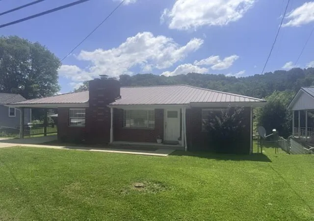 Photo 1 of Single family home for sale at 3038 Kentucky 5, Ashland, KY 41102 | MLS# 26020775 | Listing updated on 2026-09-03