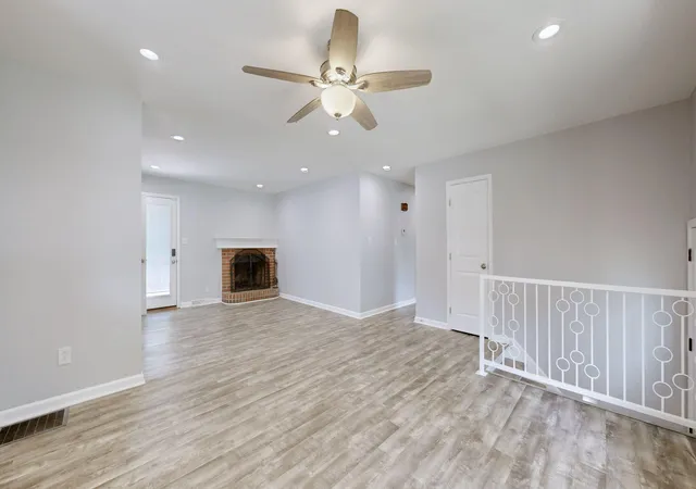 Photo 3 of Single family home for sale at 856 Pinkney Dr, Lexington, KY 40504 | MLS# 26020672 | Listing updated on 2026-09-28