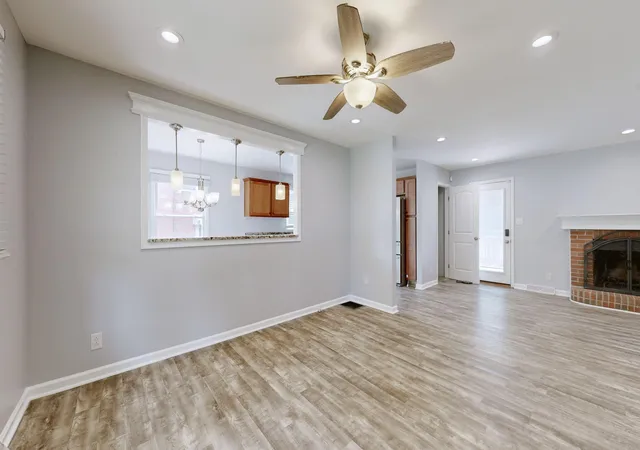 Photo 4 of Single family home for sale at 856 Pinkney Dr, Lexington, KY 40504 | MLS# 26020672 | Listing updated on 2026-09-28