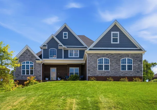 Photo 1 of Single family home for sale at 275 Inverness Trl, Richmond, KY 40475 | MLS# 26020661 | Listing updated on 2026-08-17