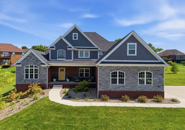 Photo 3 of Single family home for sale at 275 Inverness Trl, Richmond, KY 40475 | MLS# 26020661 | Listing updated on 2026-08-17