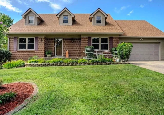 Photo 1 of Sale Pending at 120 Lindenwood Ln, Frankfort, KY 40601 | MLS# 26020694 | Listing updated on 2026-08-31