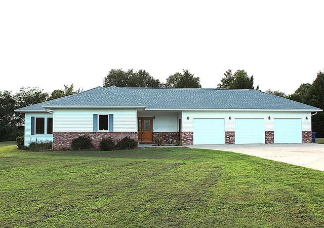 Photo 1 of Single family home for sale at 105 Cedar Crk Cv Cvs, Kevil, KY 42053 | MLS# 26020679 | Listing updated on 2026-08-22