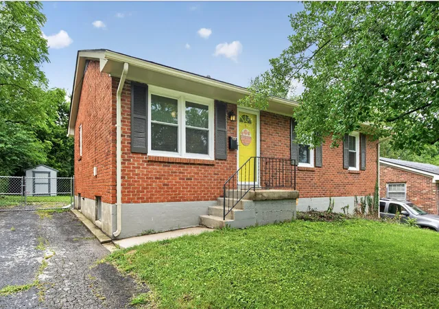 Photo 1 of Single family home for sale at 3533 King Arthur Dr, Lexington, KY 40517 | MLS# 26021341 | Listing updated on 2026-09-14
