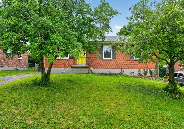 Photo 2 of Single family home for sale at 3533 King Arthur Dr, Lexington, KY 40517 | MLS# 26021341 | Listing updated on 2026-09-14