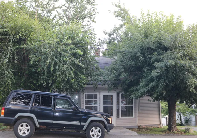 Photo 2 of Single family home for sale at 222 Morgan St, Carlisle, KY 40311 | MLS# 26020683 | Listing updated on 2026-08-03
