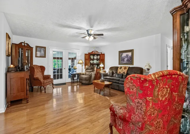 Photo 3 of Single family home for sale at 900 State Hwy 1194, Stanford, KY 40484 | MLS# 26020692 | Listing updated on 2026-10-06