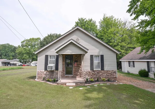 Photo 1 of Sale Pending at 1125 Depot St, Mayfield, KY 42066 | MLS# 26020705 | Listing updated on 2026-08-10