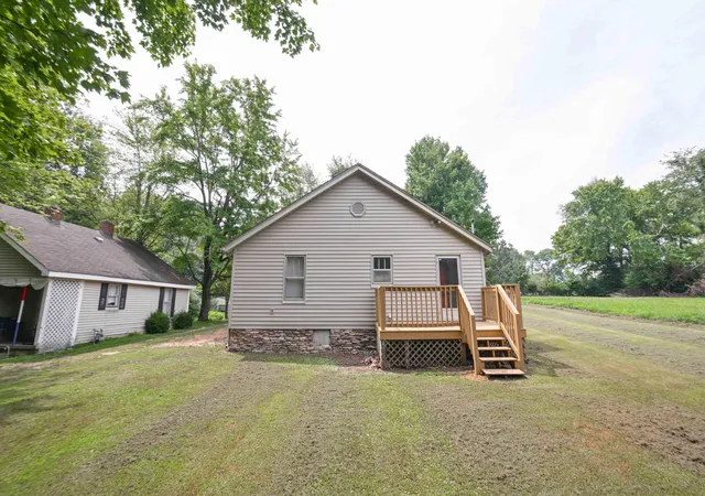 Photo 3 of Sale Pending at 1125 Depot St, Mayfield, KY 42066 | MLS# 26020705 | Listing updated on 2026-08-10