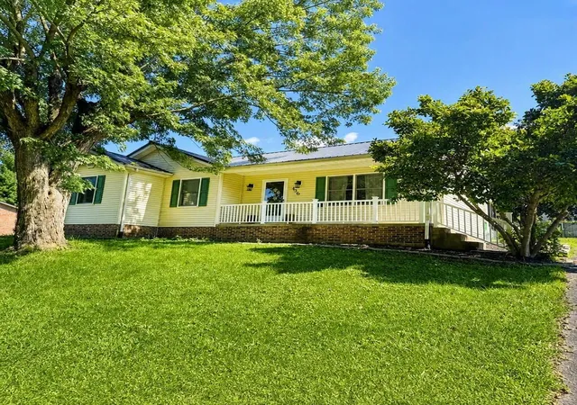 Photo 2 of Single family home for sale at 436 Halls Gap Ests Rd, Stanford, KY 40484 | MLS# 26020718 | Listing updated on 2026-08-03