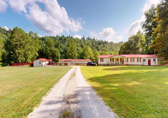 Photo 3 of Single family home for sale at 2450 Ryan Rd, Wallingford, KY 41093 | MLS# 26020713 | Listing updated on 2026-08-18