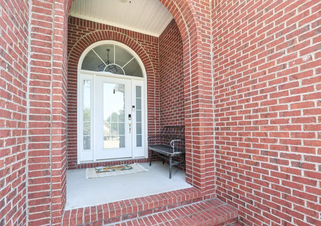 Photo 4 of Sale Pending at 185 Spring Valley Cvs, Paducah, KY 42003 | MLS# 26020799 | Listing updated on 2026-08-22