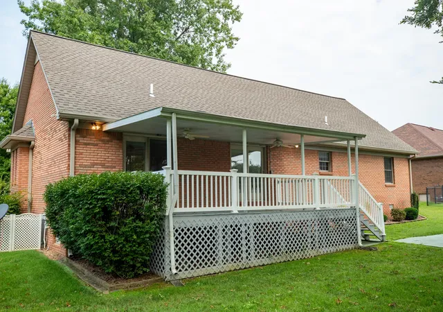 Photo 4 of Sale Pending at 1307 Fleetwood Dr, Murray, KY 42071 | MLS# 26020723 | Listing updated on 2026-09-03