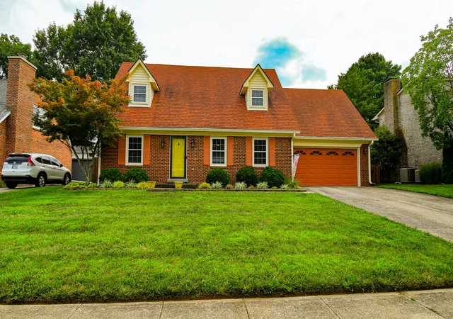 Photo 1 of Single family home for sale at 632 Deerfield Dr, Versailles, KY 40383 | MLS# 26020745 | Listing updated on 2026-08-10