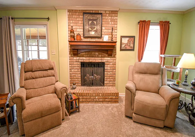 Photo 4 of Single family home for sale at 632 Deerfield Dr, Versailles, KY 40383 | MLS# 26020745 | Listing updated on 2026-08-10