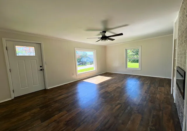 Photo 2 of Sale Pending at 340 Beech St, Calvert City, KY 42029 | MLS# 26021232 | Listing updated on 2026-09-10