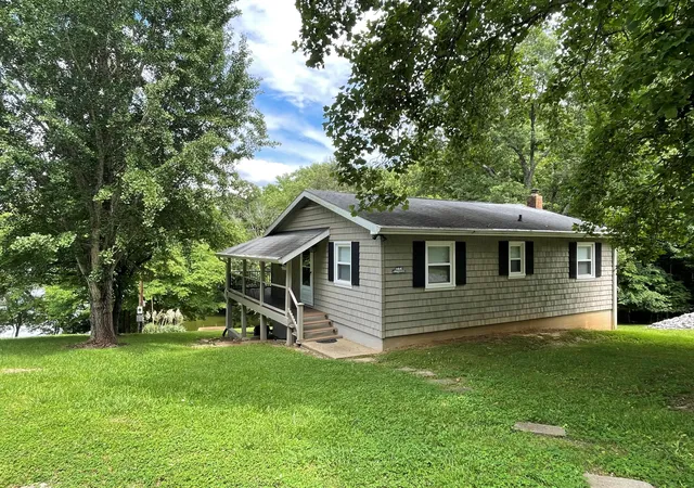 Photo 2 of Single family home for sale at 165 Cedar Point Rd, Cadiz, KY 42211 | MLS# 26020748 | Listing updated on 2026-09-01