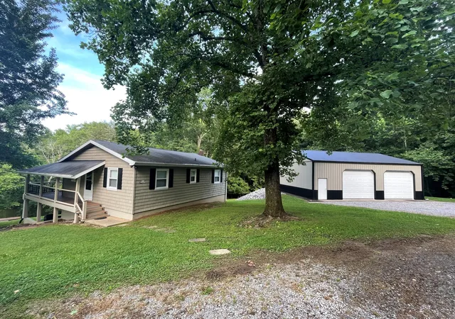 Photo 1 of Single family home for sale at 165 Cedar Point Rd, Cadiz, KY 42211 | MLS# 26020748 | Listing updated on 2026-09-01