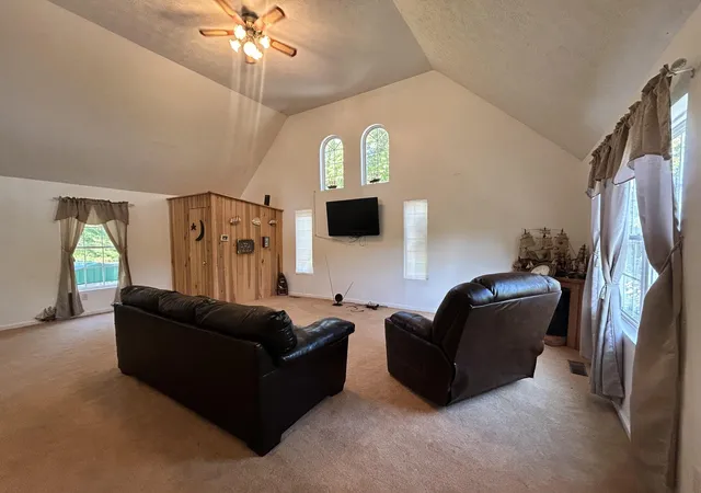Photo 4 of Single family home for sale at 51 Beauchamp Blvd, Somerset, KY 42503 | MLS# 26020948 | Listing updated on 2026-09-28