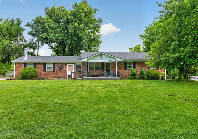 Photo 2 of Single family home for sale at 2524 Bethlehem Rd, Paris, KY 40361 | MLS# 26020763 | Listing updated on 2026-08-07