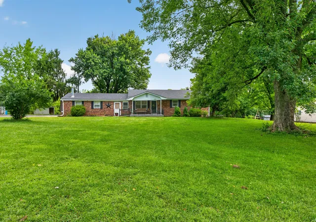 Photo 3 of Single family home for sale at 2524 Bethlehem Rd, Paris, KY 40361 | MLS# 26020763 | Listing updated on 2026-08-07
